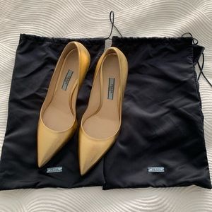 Prada Gold Pumps Size 37